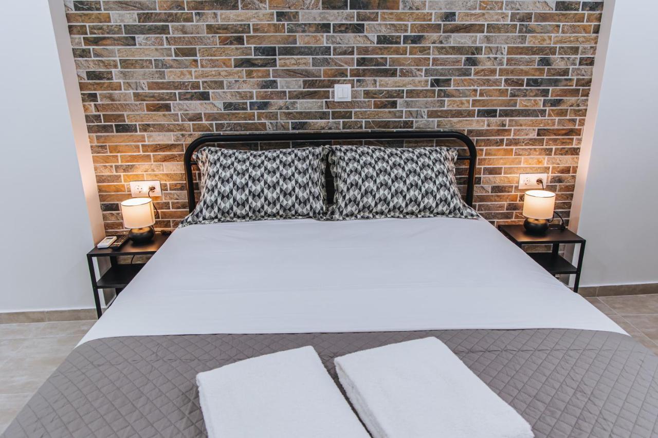 Niovis Loft Vipgreece * Atene